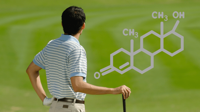 Golfer auf dem Golfplatz neben einem Testosteron Modell